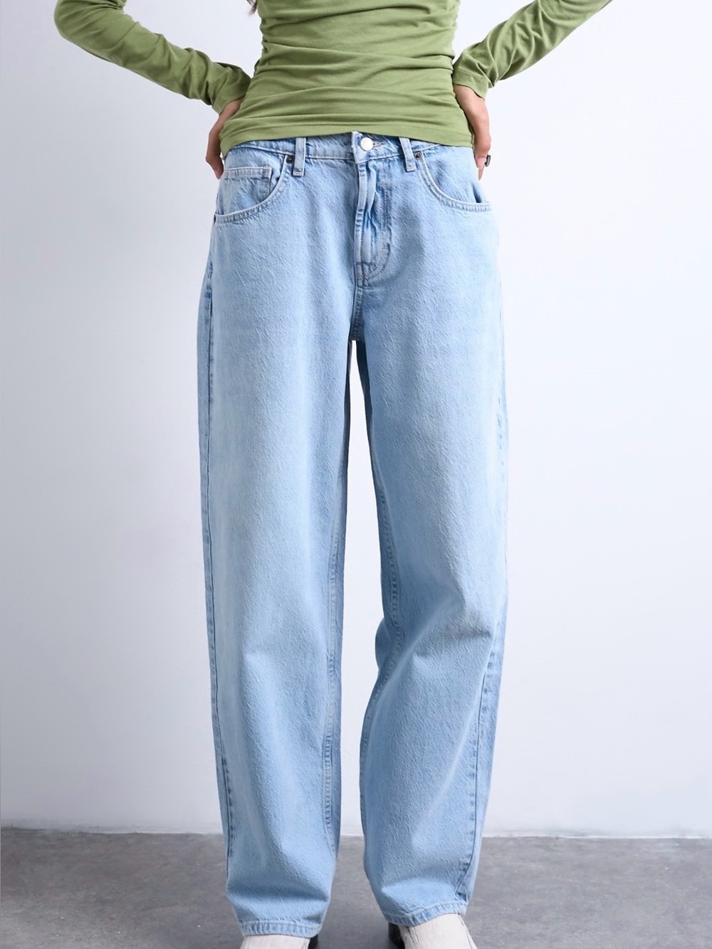 NWT Topshop Lowrie Low Rise Baggy Jeans | Vintage Blue size 26/4